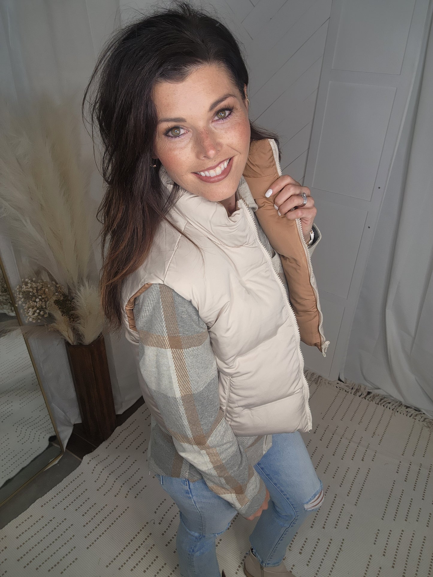The Izzy Vest: Tan/Carmel