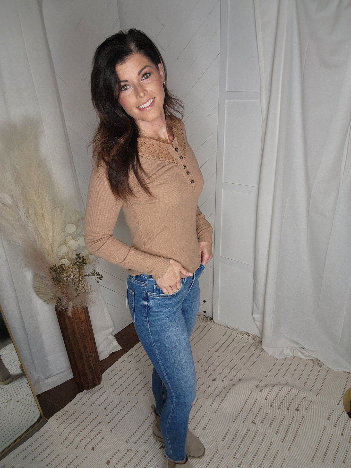 Vervet59: Mid Rise Crop Skinny