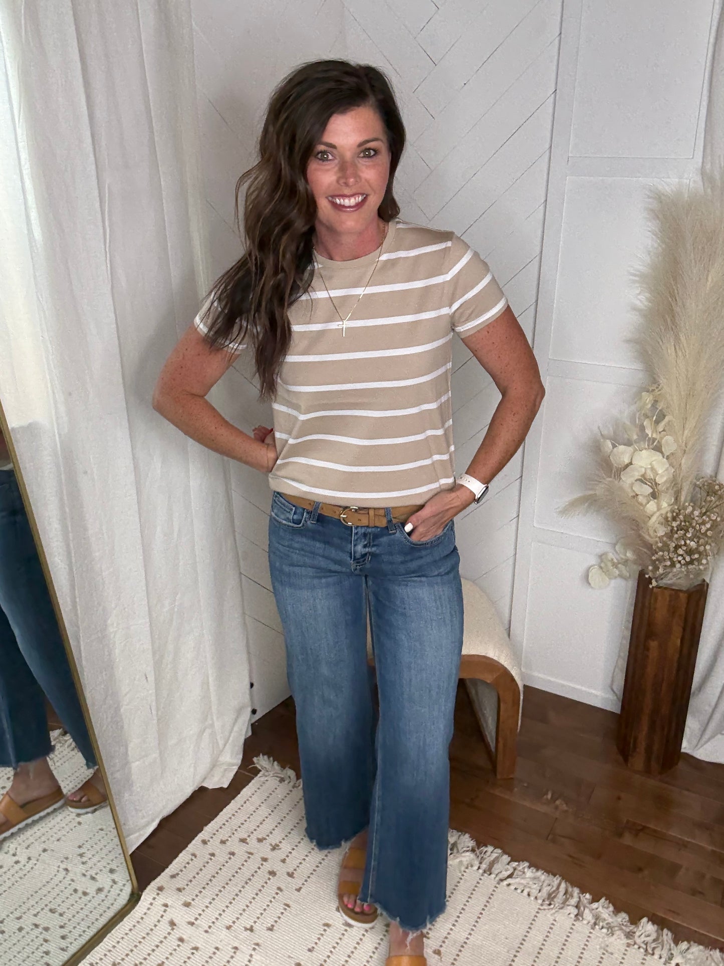 Loveret46: Mid Rise Raw Hem Jeans