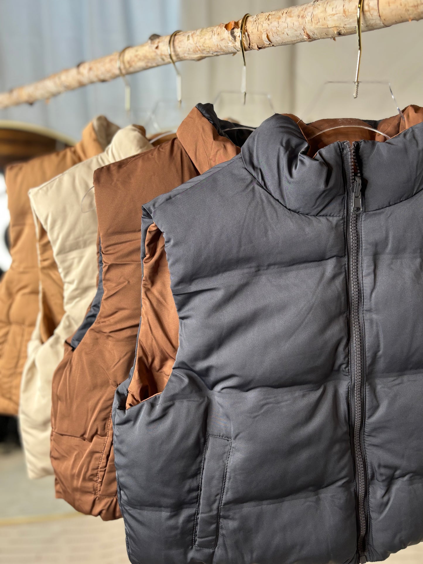 The Izzy Vest: Tan/Carmel
