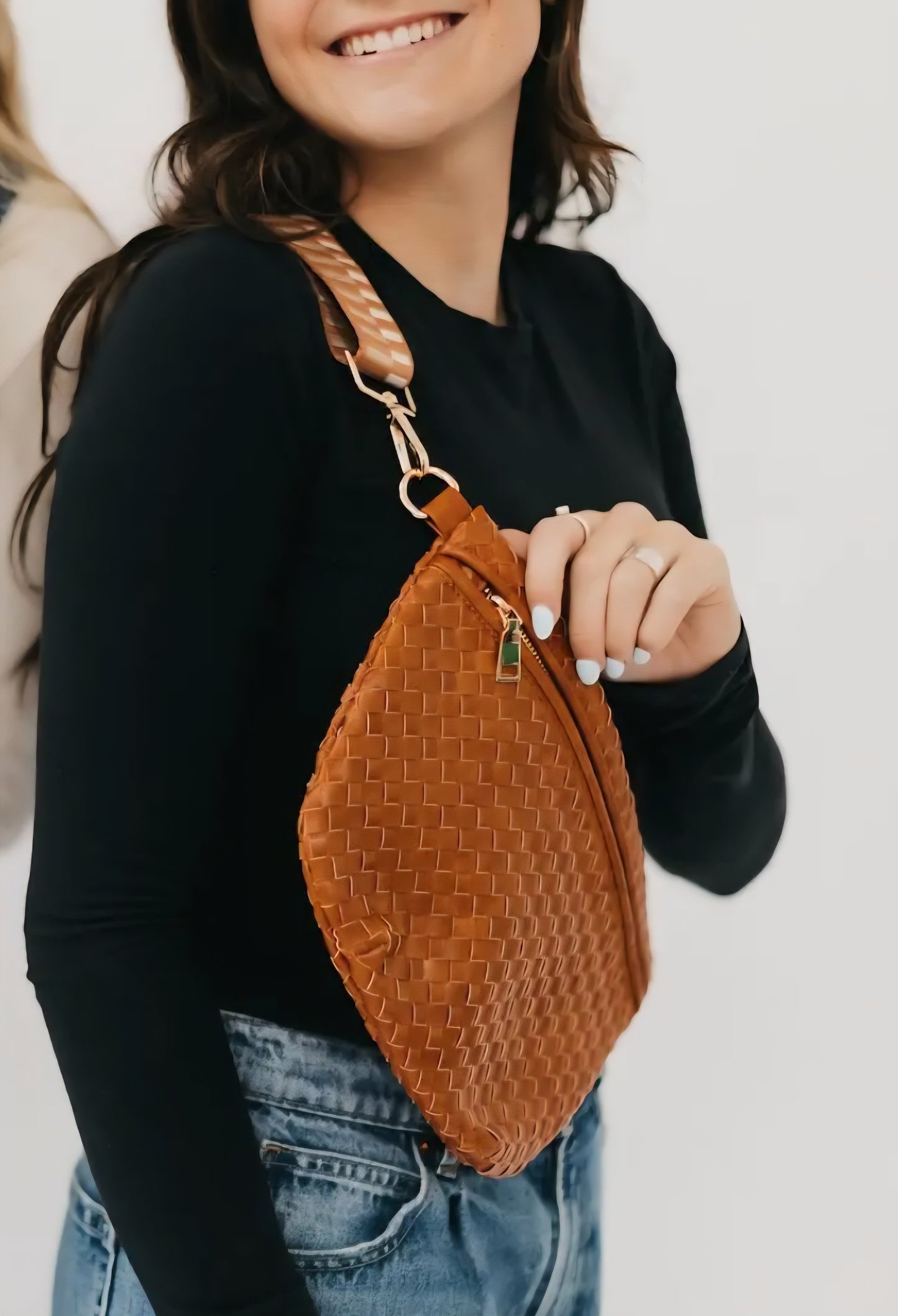 Willow Woven Bag: Brown