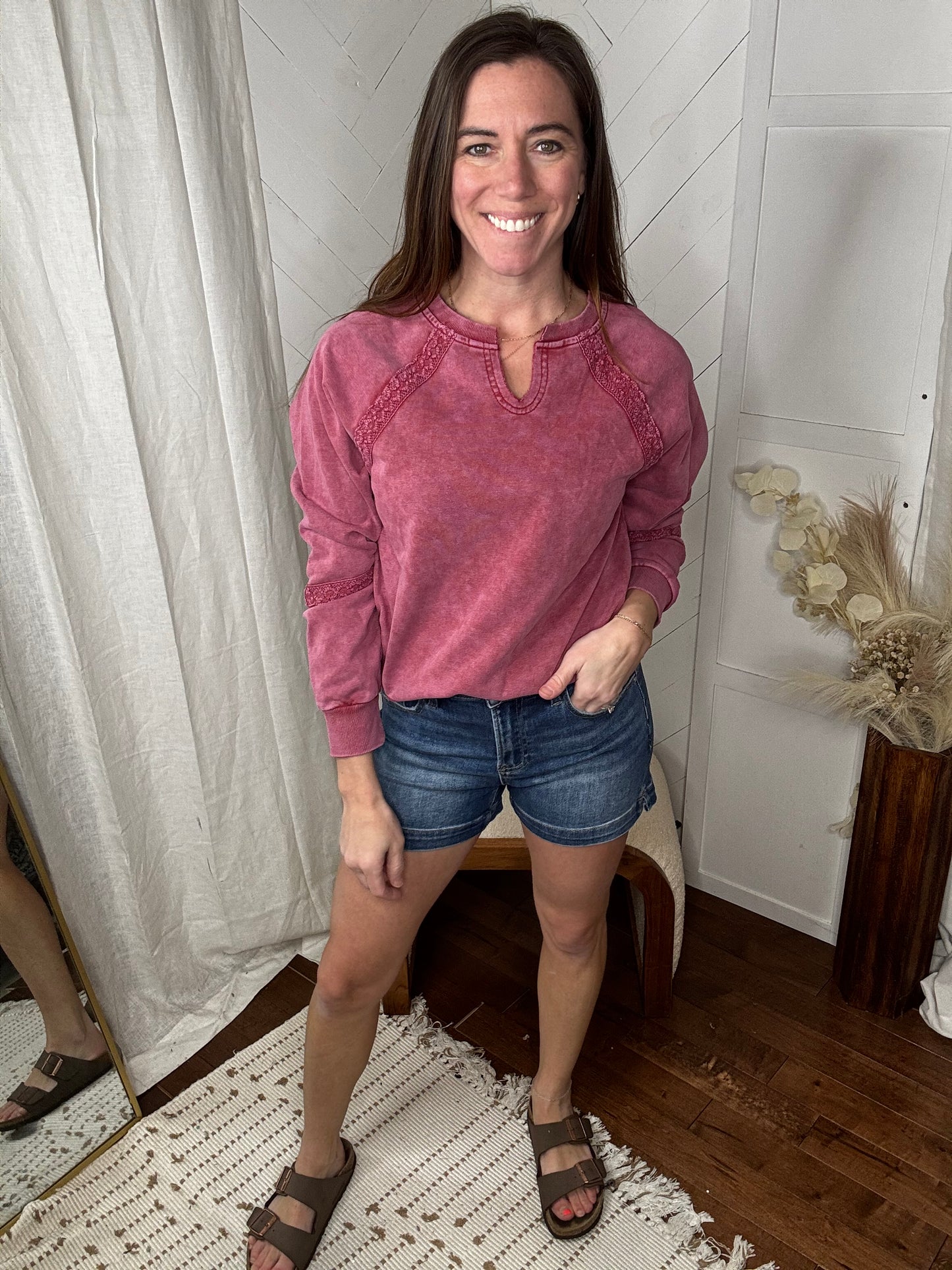 Risen17: Dark High Rise Side Slit Shorts