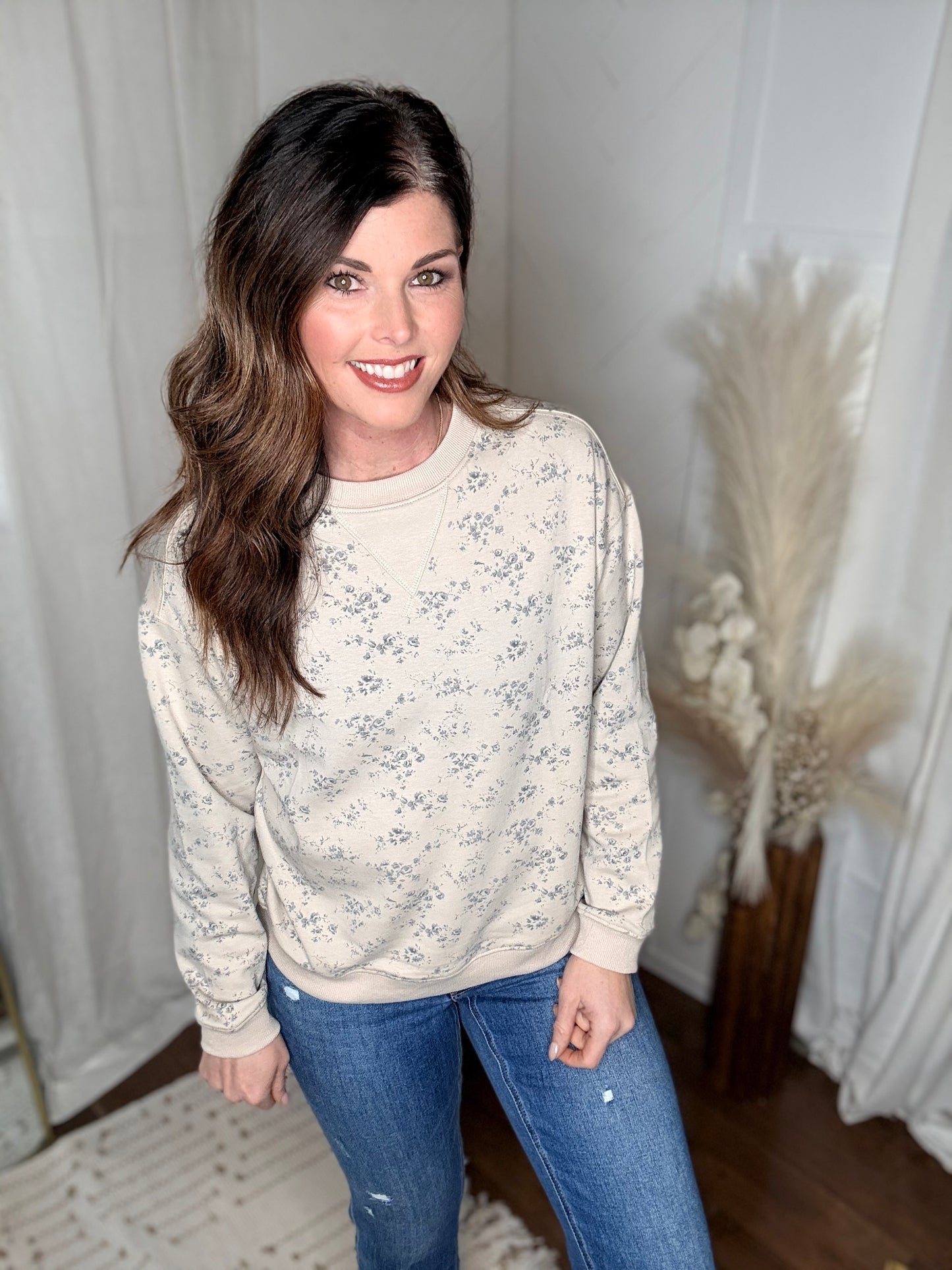 Vintage Oatmeal Floral Sweatshirt