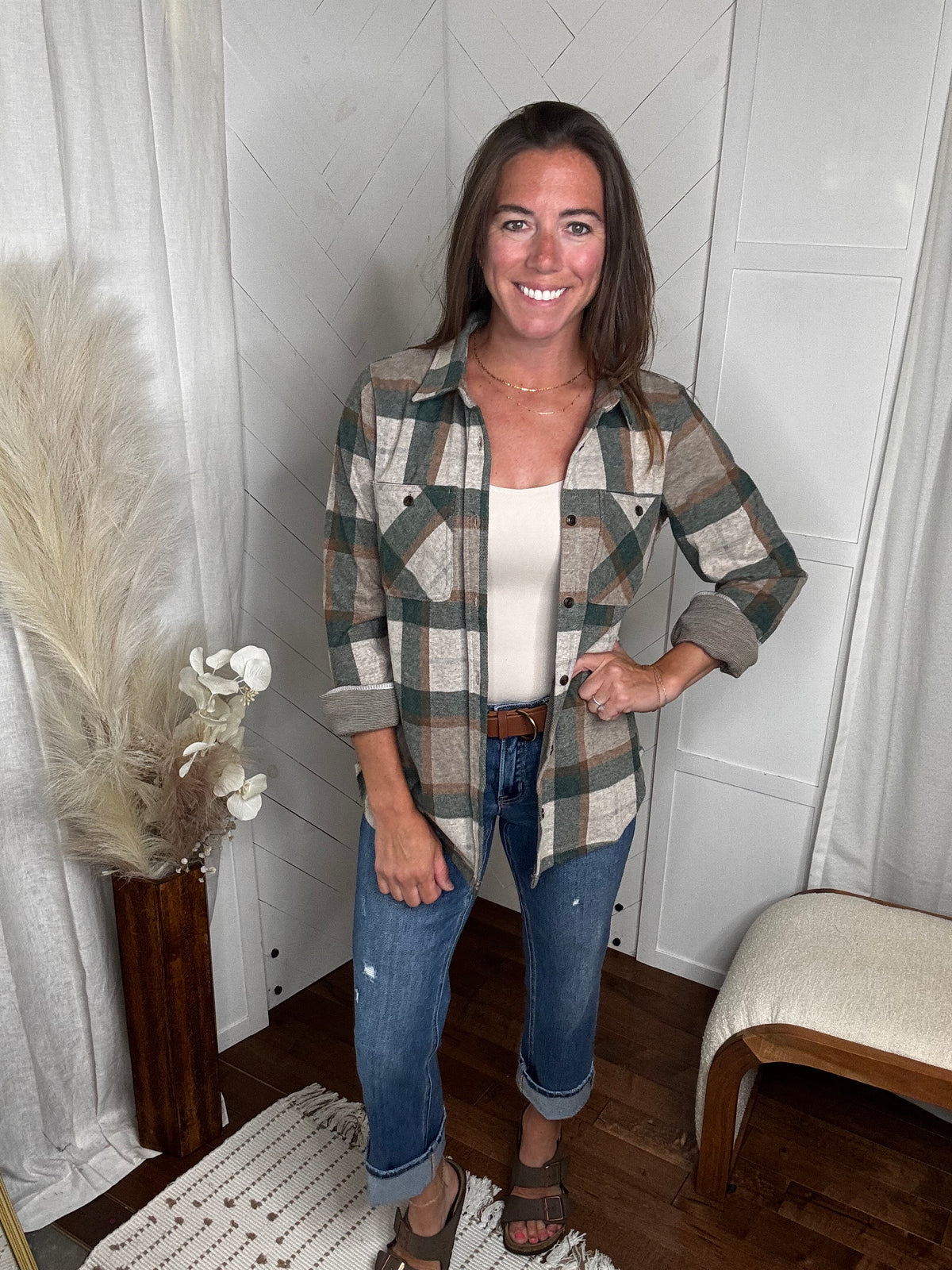 Vervet42: Melissa Mid Rise Straight Leg
