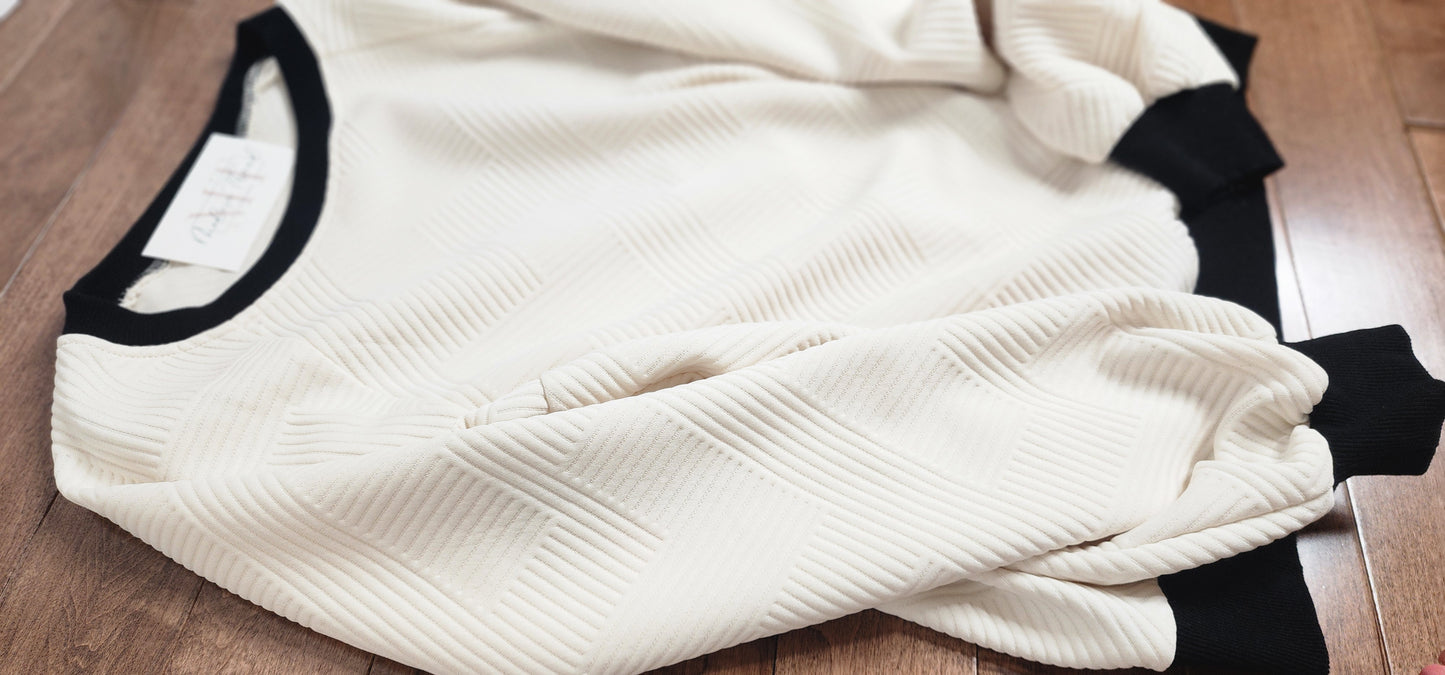 Textured Contrast Trimmed Sweater
