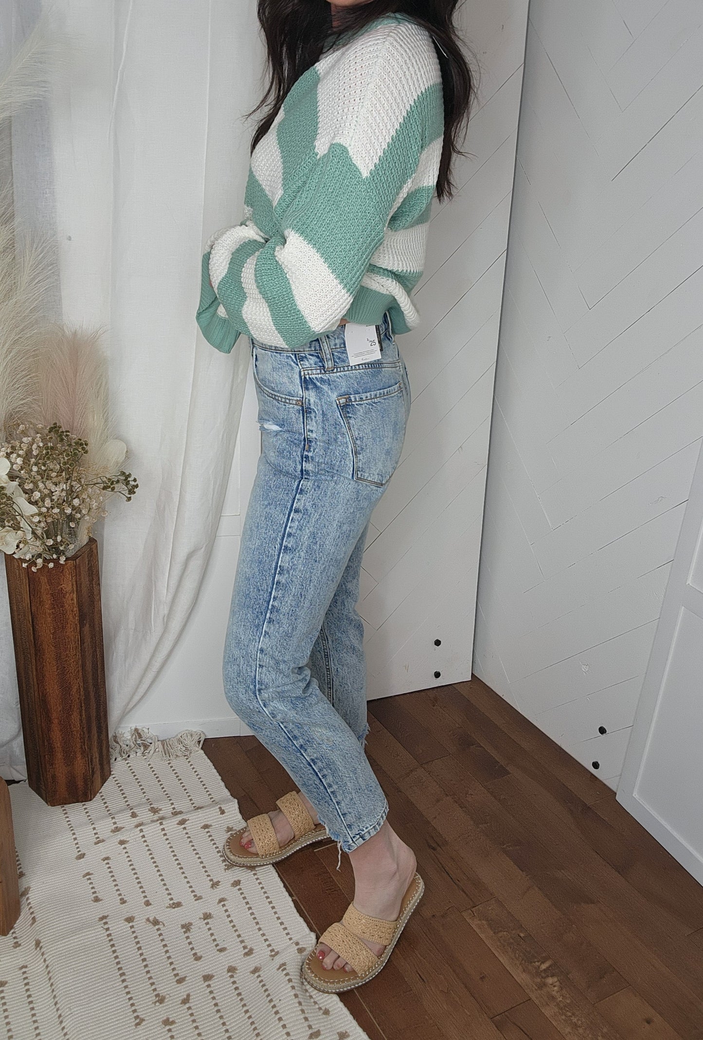 KanCan03: High Rise Ankle Mom Jeans