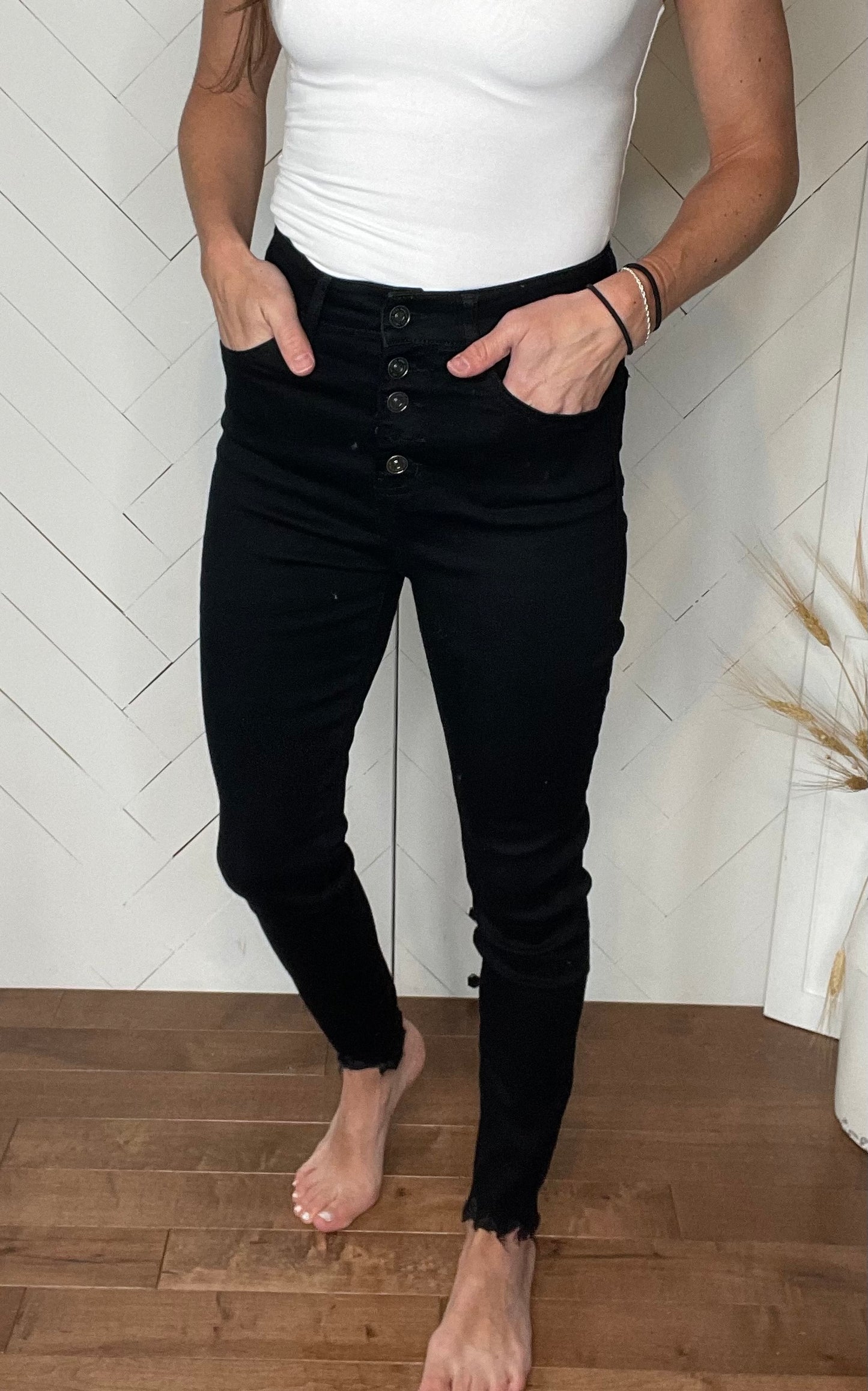 KanCan Hi-Rise Black Skinny Jeans