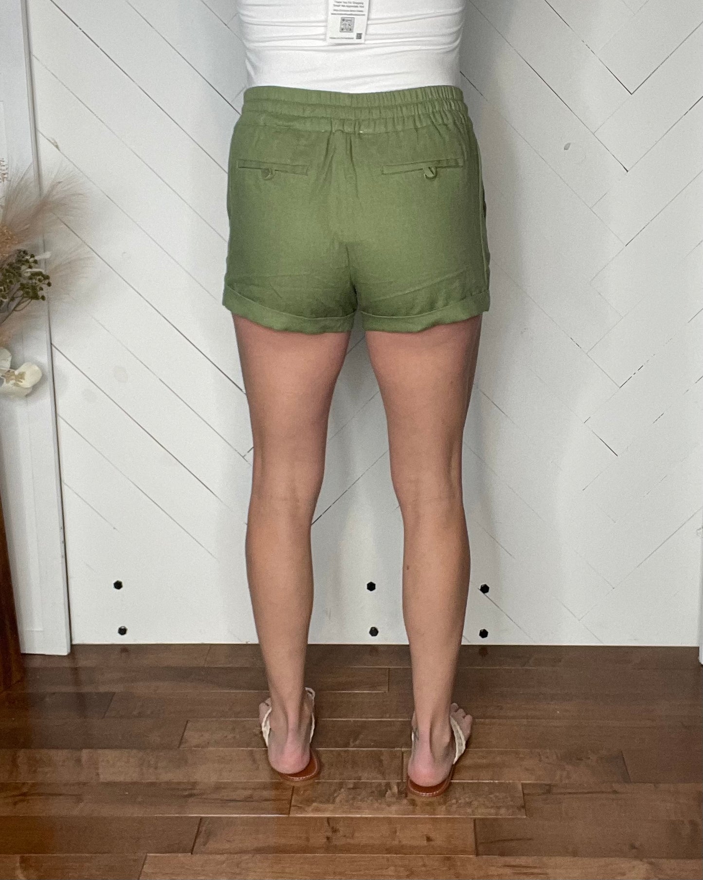 Lilah Linen Shorts: Olive