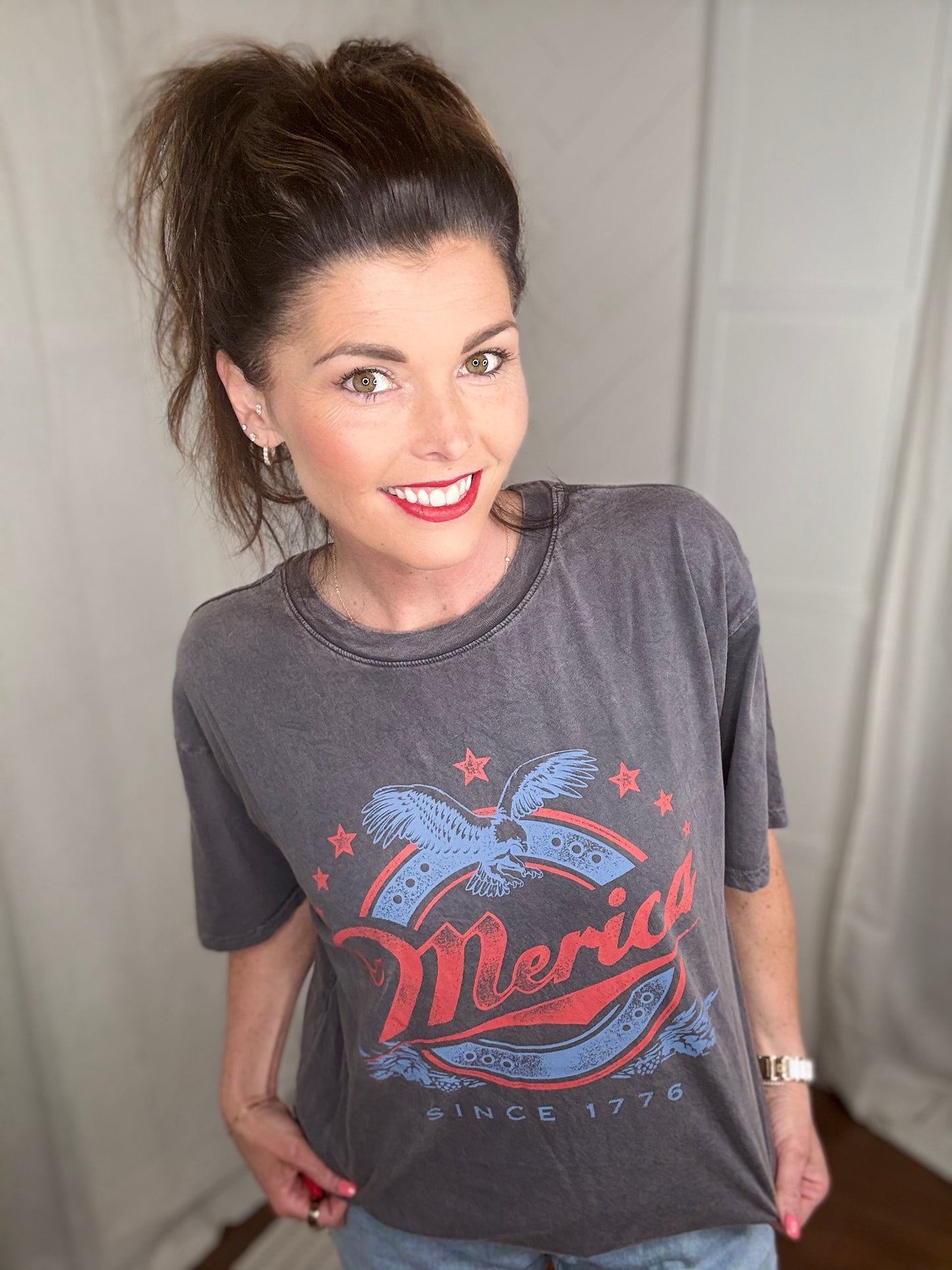 'MERICA Retro Graphic Tee