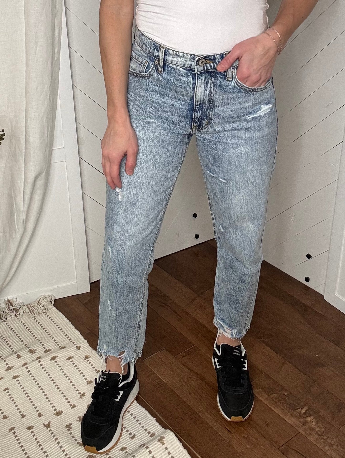 KanCan03: High Rise Ankle Mom Jeans