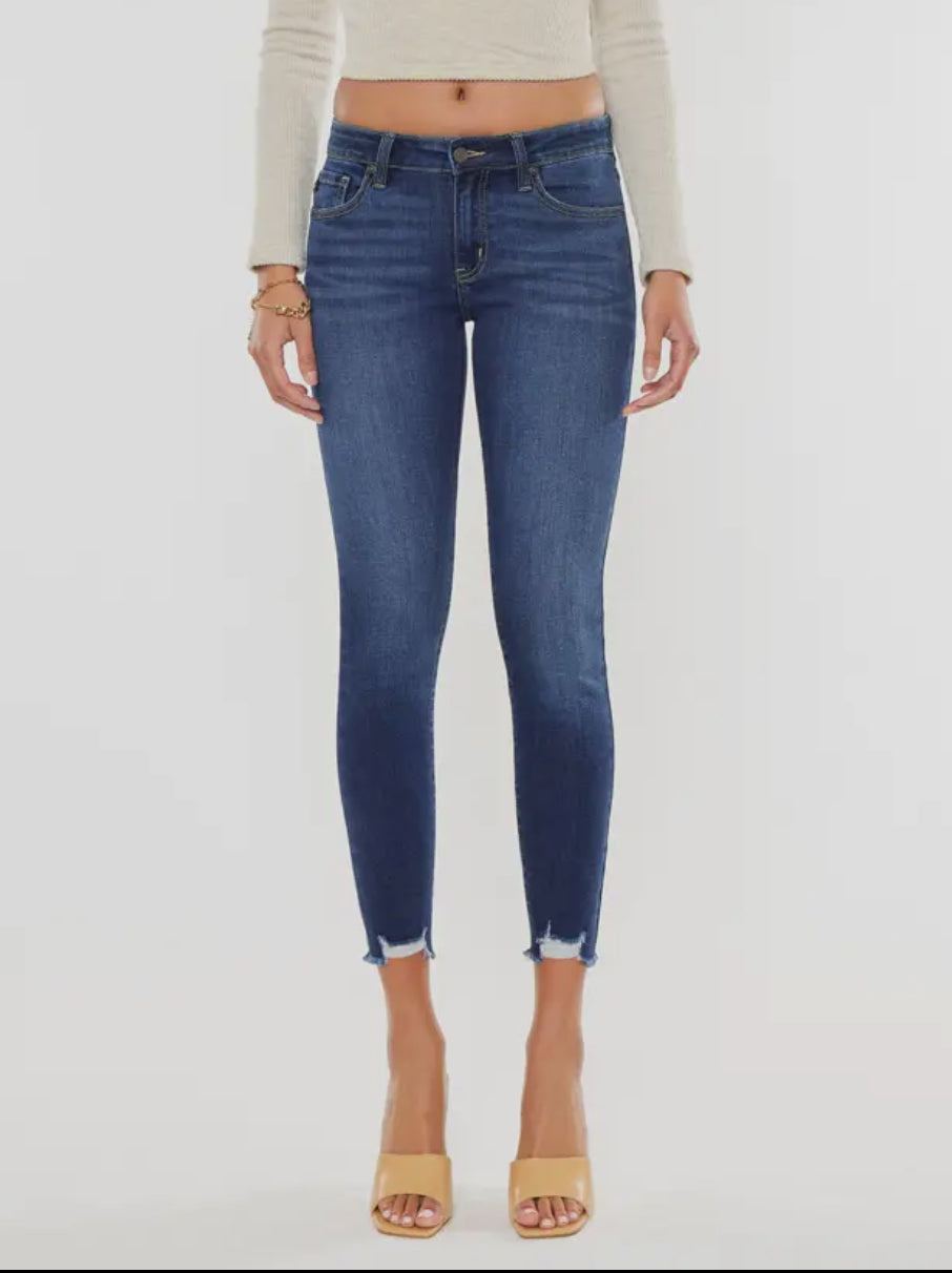 Kancan22: Mid Rise Skinny