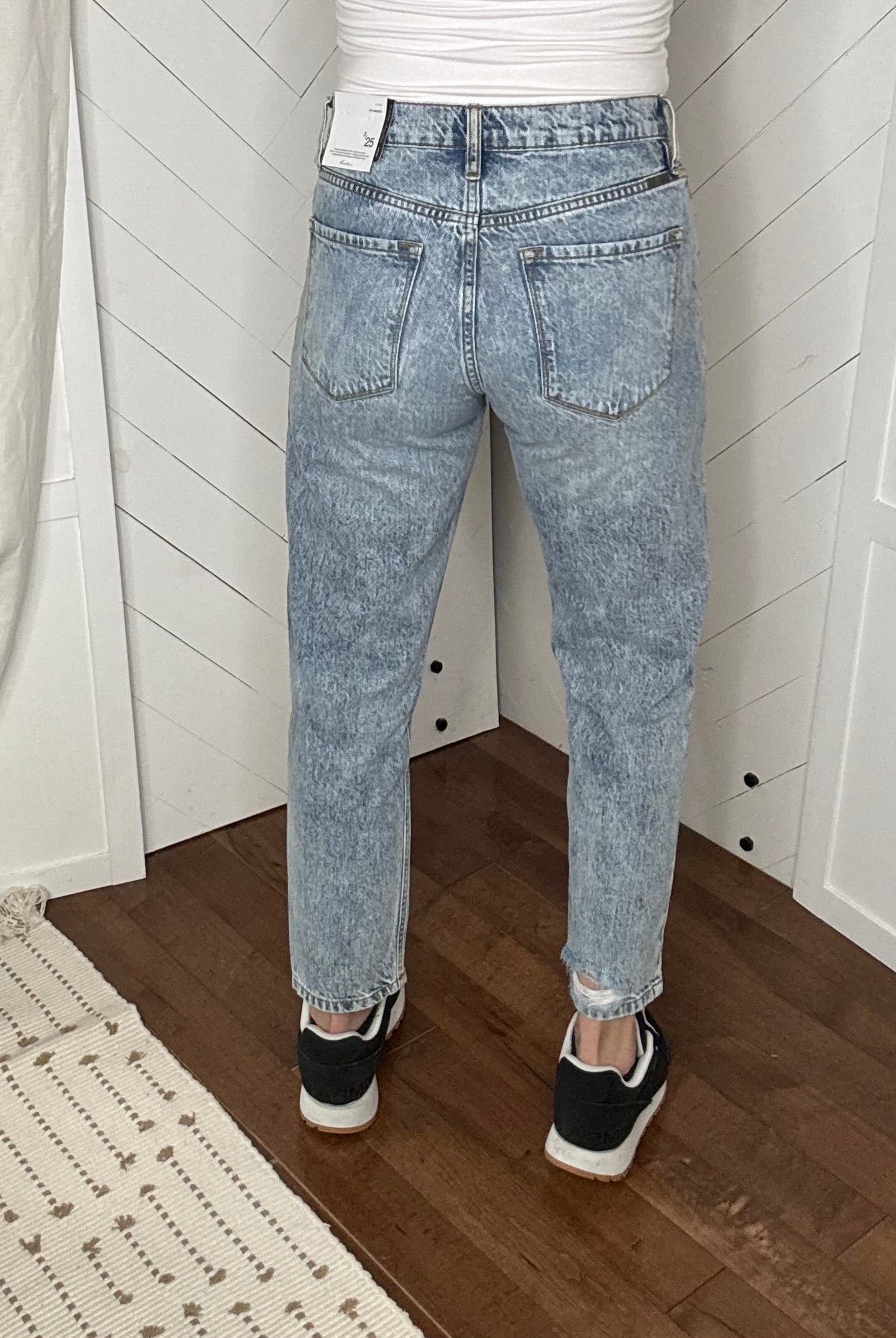 KanCan03: High Rise Ankle Mom Jeans