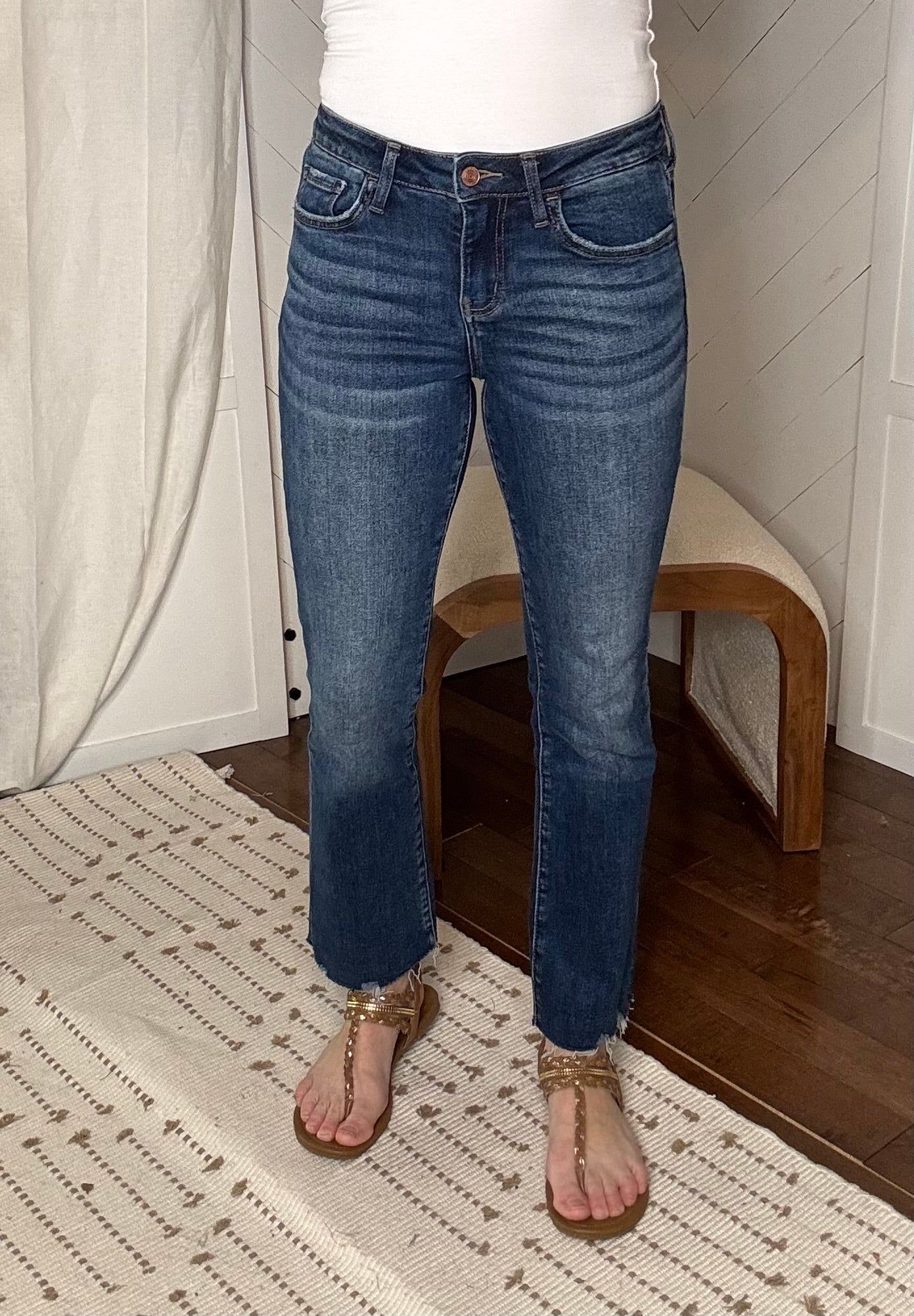 Loveret23: Mid Rise Crop