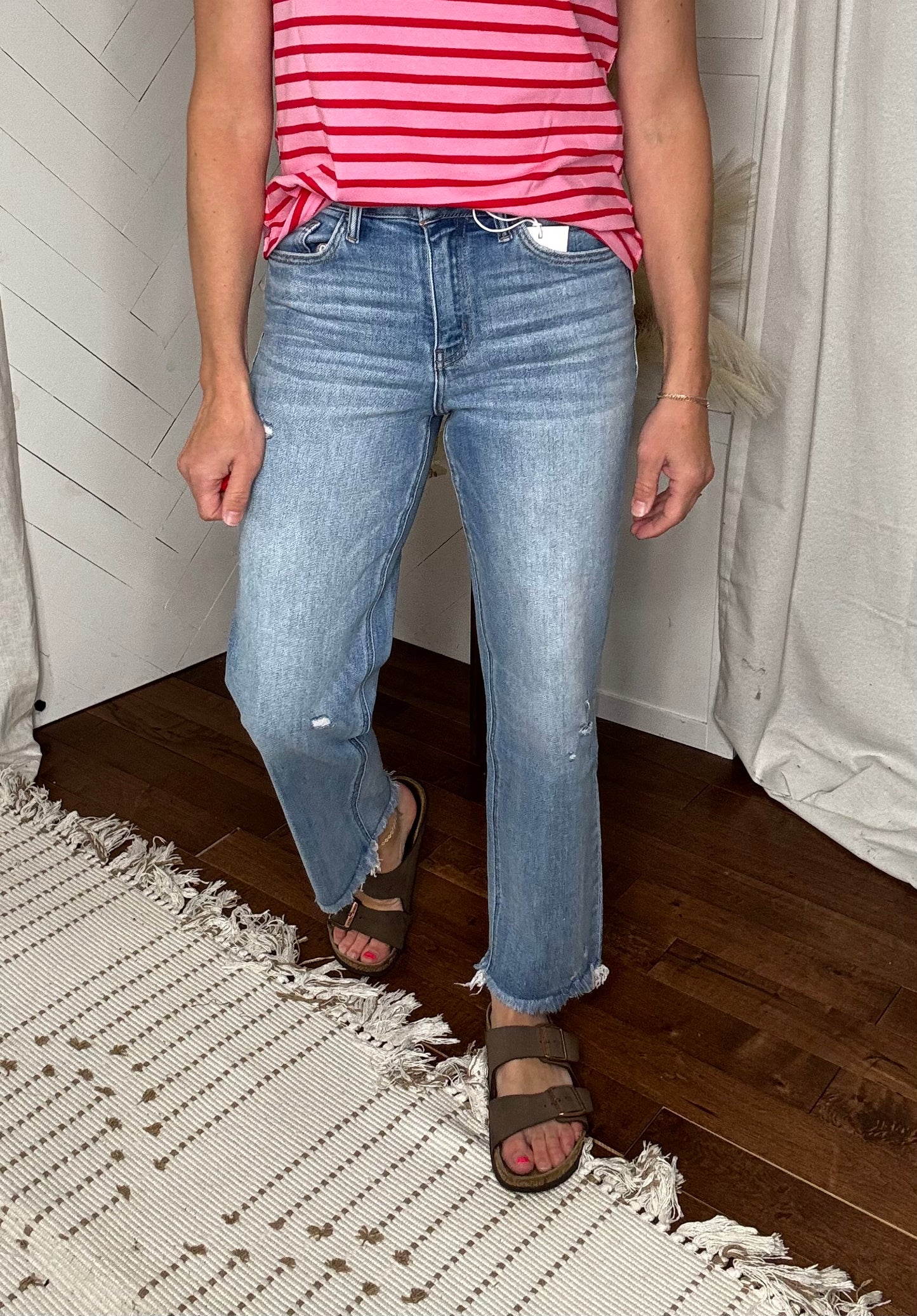 Vervet51: High Rise Frayed Straight Crop