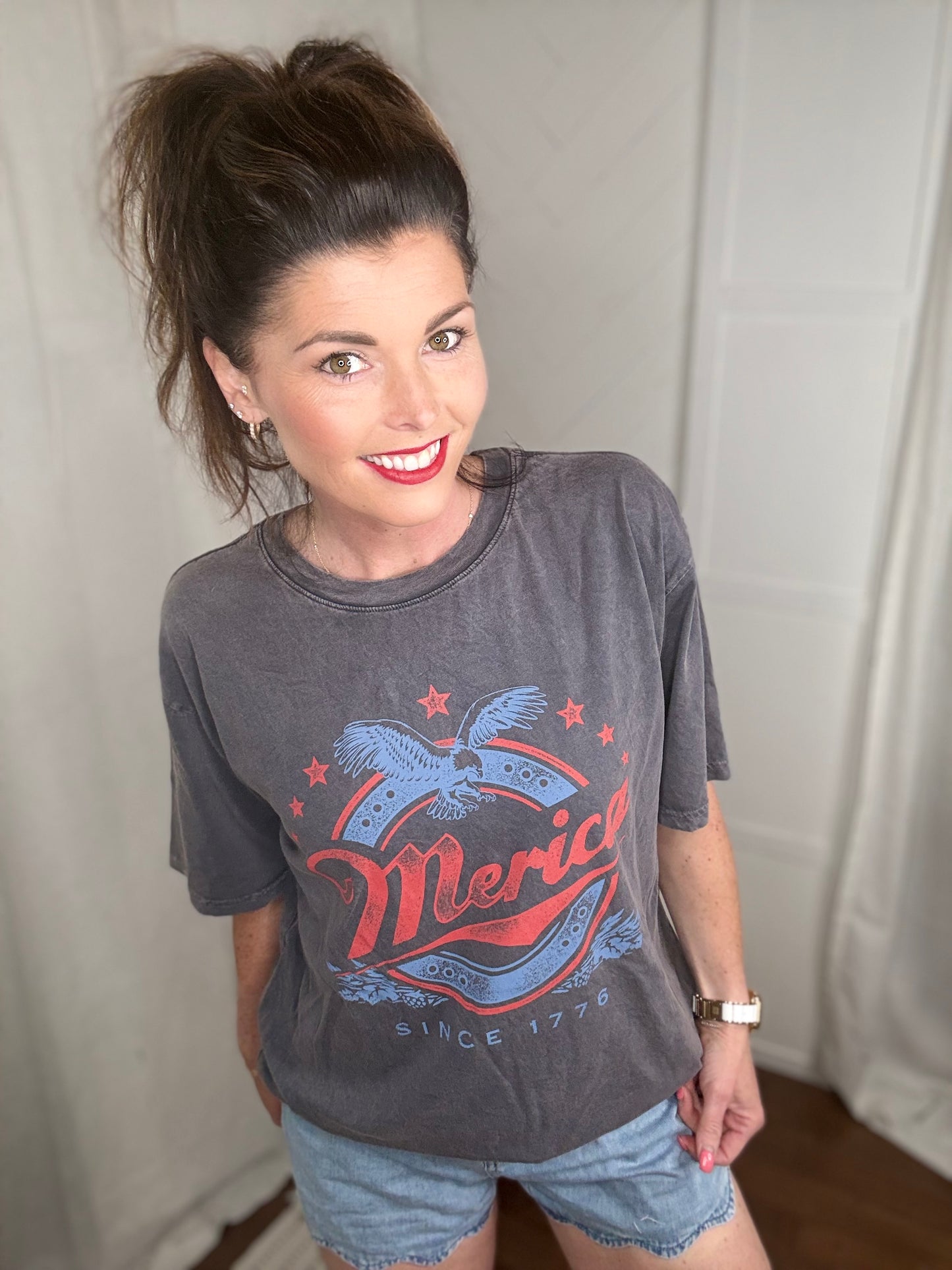 'MERICA Retro Graphic Tee