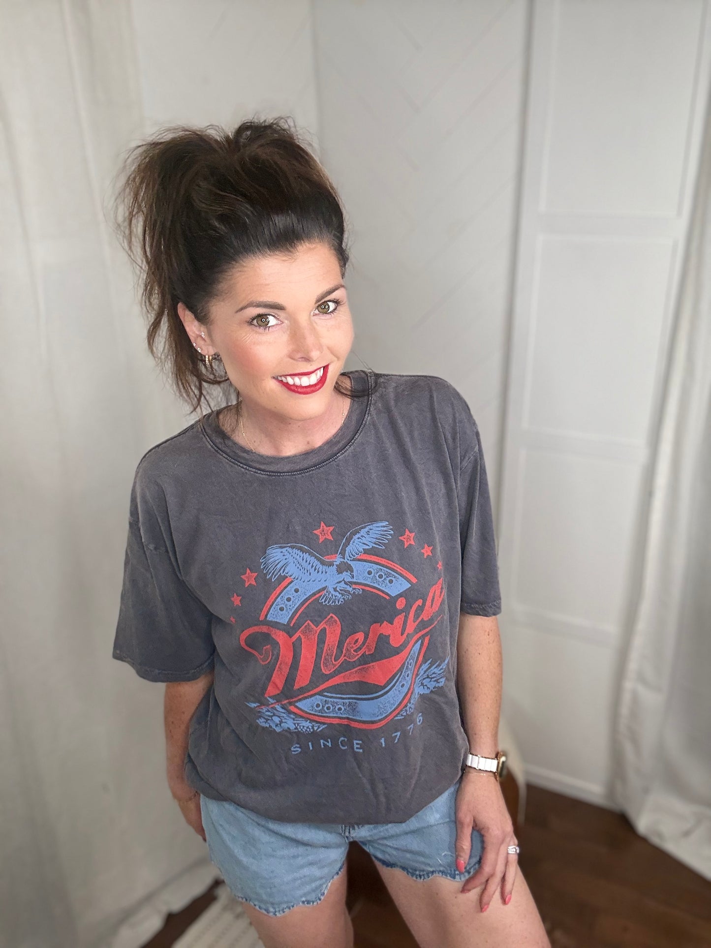 'MERICA Retro Graphic Tee