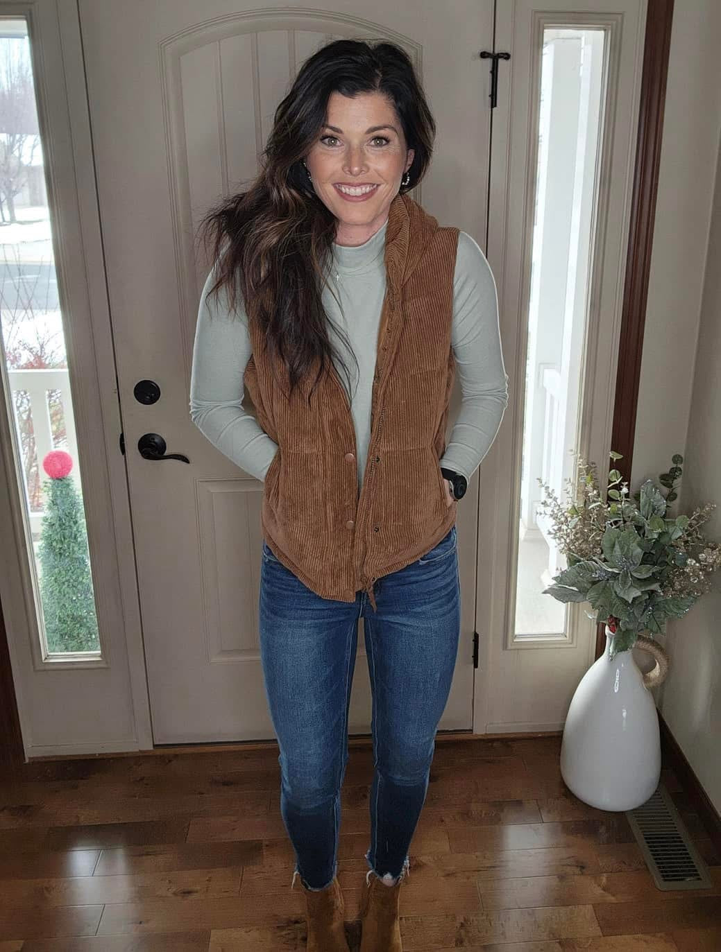 Kancan22: Mid Rise Skinny