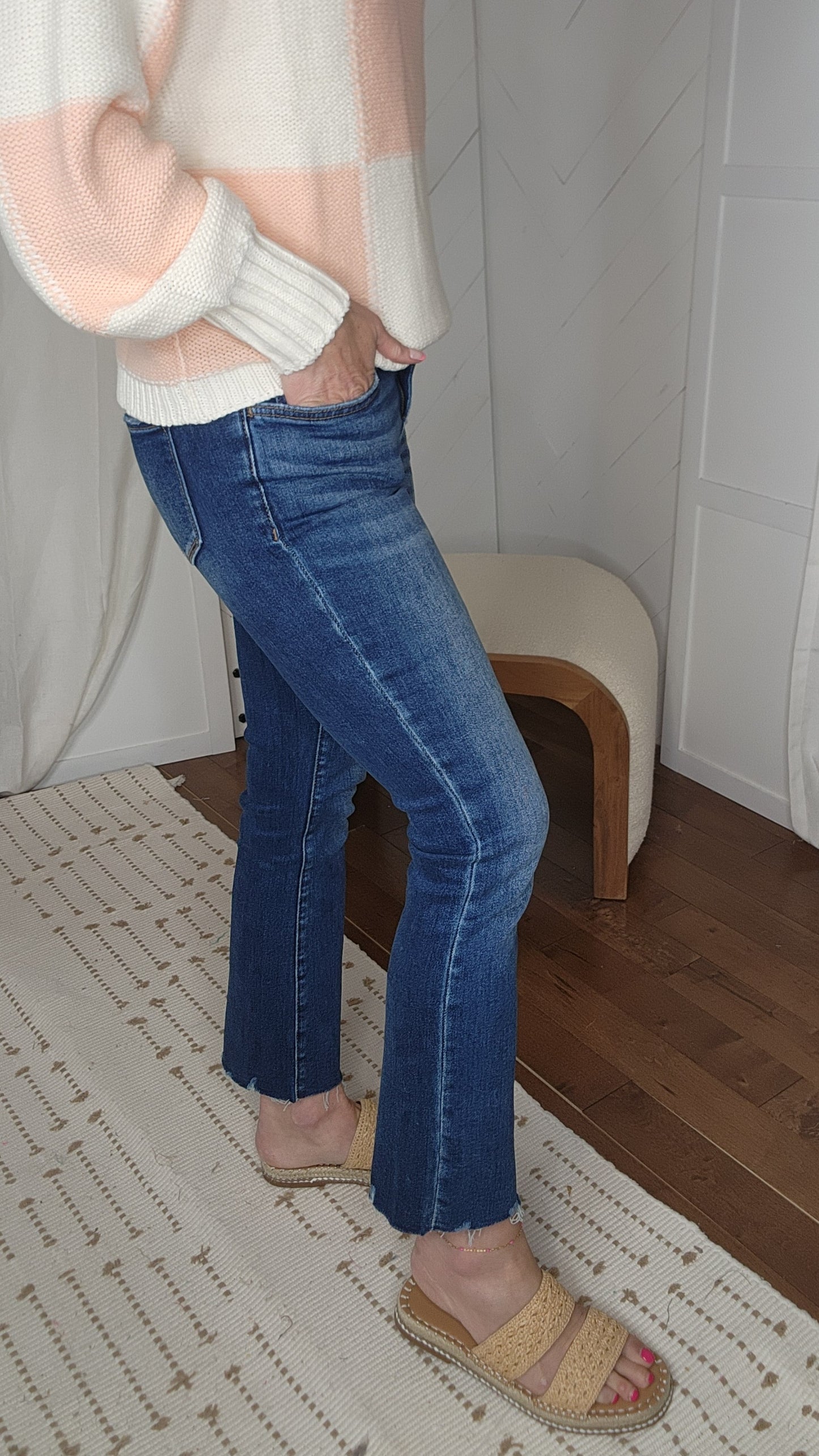Loveret23: Mid Rise Crop