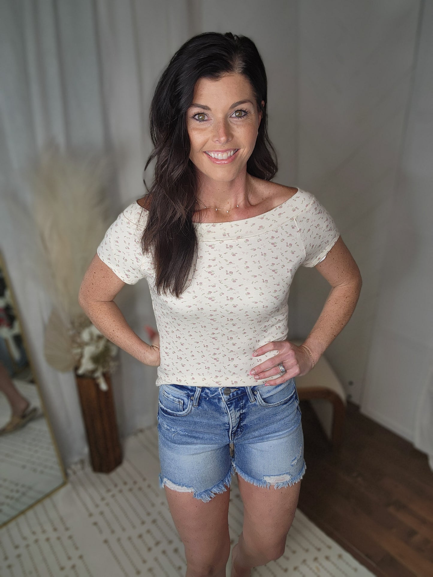 Risen61: Tummy Control High Rise Shorts