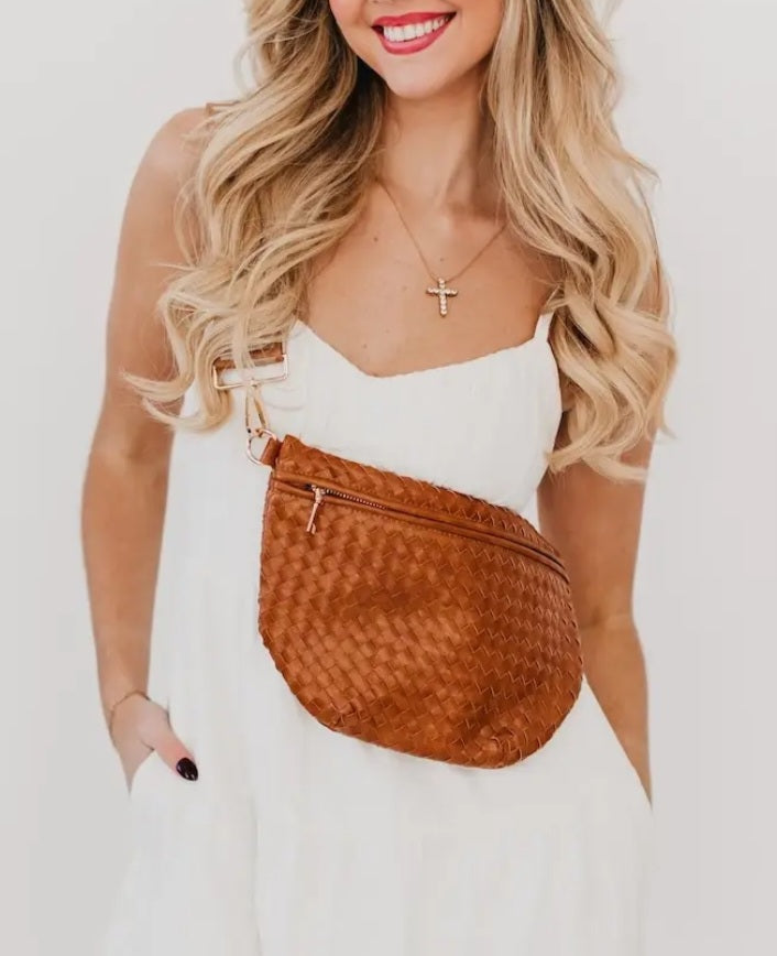 Willow Woven Bag: Brown